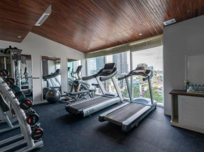 Au Lac Charner Hotel