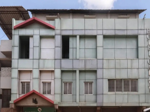 Hotel Galaxy by OYO Rooms