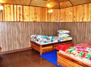 Delo Lake Homestay