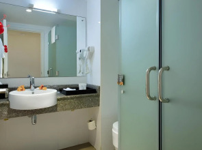 Coral Strand Smart Choice Hotel