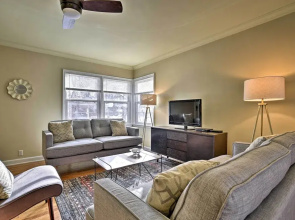 Townhome w/ Fast & New Wifi - Walk to Downtown!