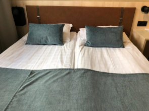 Pilot Airport Hotel