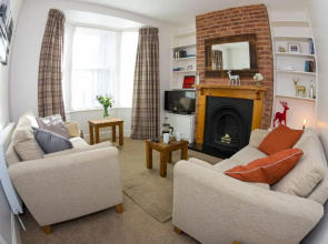 15 Saxon Road