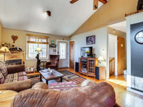 3 Mi to Big Boulder Mtn! Poconos Home w/ Game Room