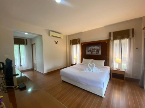 Chaithalay Khanom Resort
