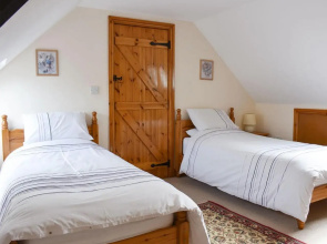 2 Sawmill Cottages