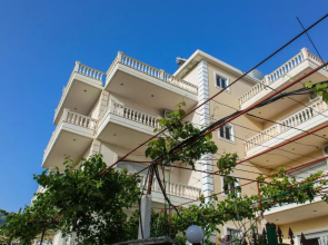 Himara Apartments