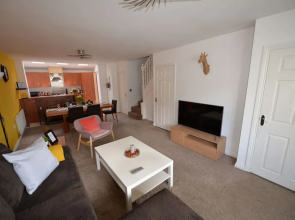 Delightful Holiday Home in Warwick near Castle