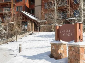 5208 Emerald Lodge, Trappeur's Crossing