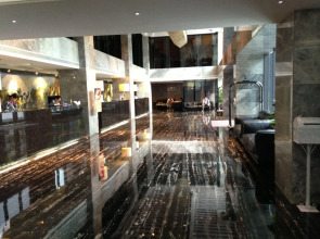 La Perle International Hotel - Free shuttle between hotel and Exhibition Center during Canton Fair & Exhibitor registration Counter