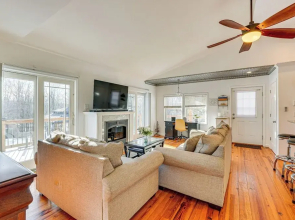 Hudson Valley Retreat w/ Pool Near Greenwood Lake