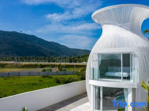 Water Cloud Manor