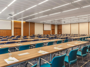 Отель DoubleTree by Hilton Dubai Al Jadaf