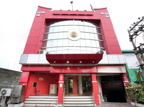 Capital O 4963 Hotel Inderprasth