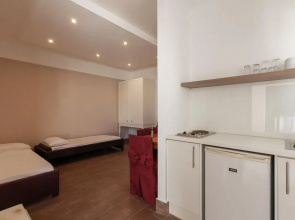 Nami Hotel & Suites