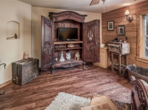 Sombras Del Bosque - Four Bedroom Cabin