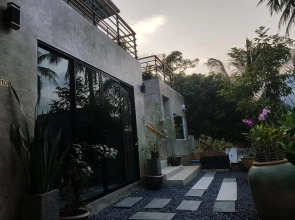 Laemsai Resort