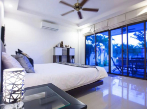 Champagne Villa by Jetta