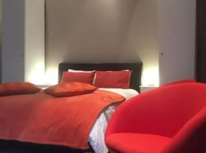 Suite 11