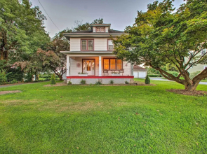 Whimsical Lancaster House w/ Porch Near Amish Farm