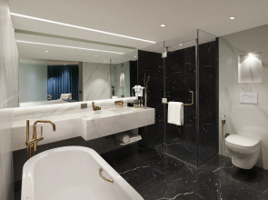 Novotel Mumbai Juhu Beach Hotel