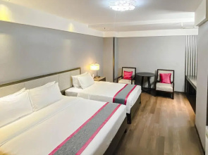 Rezen Kingtown Hotel (Chongqing Xinpaifang)