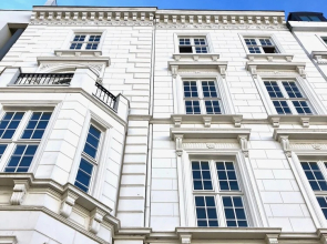 Spacious 170sqm Central Station