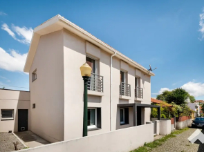 Aguda1 · Aguda's Family House 4BD Parking Barbecue