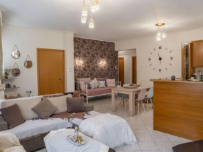 Estell s Sweet Luxury House