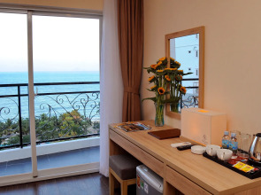 Begonia Nha Trang Hotel