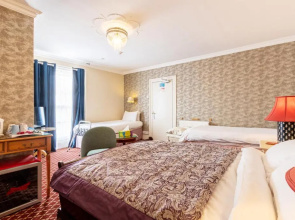 Hubert House Guesthouse