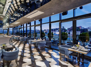 DoubleTree by Hilton Hotel Istanbul - Piyalepasa