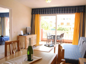 Apartamentos Marola Park