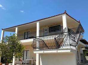 Cozy Home in Eretria