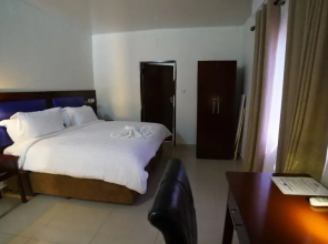 Maun Executive Inn