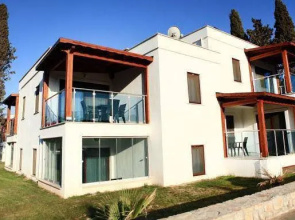 Parilti Beach Houses