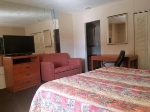 Travelers Lodge
