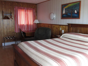 Clipper Shipp Beach Motel