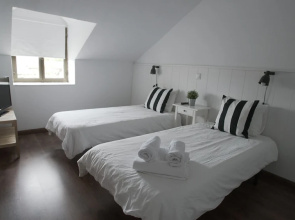 Fin Surf House