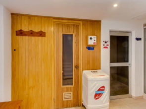 Comodo apartamento c/ piscina interior y exterior