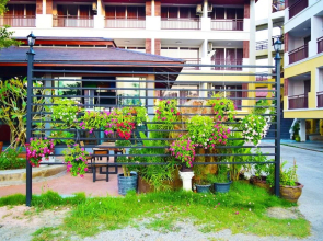 Nantharom Hotel and Restaurant