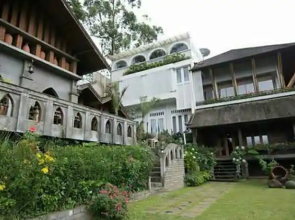 Rumah Stroberi Organic Farm and Lodge