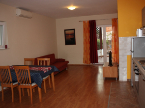 Apartment Niko - with pool : A4 Jelsa, Island Hvar