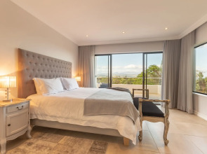 Sunrise Bay Self-Catering Accommodation