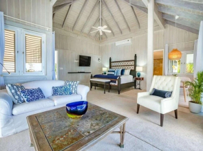 Sunny Vacation Villa 87