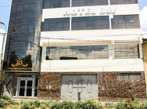 Hotel B & V
