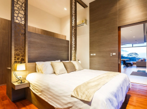 Villa Paradesa by Lofty