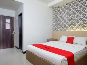 Reddoorz Plus Near Rs Hermina Kendari