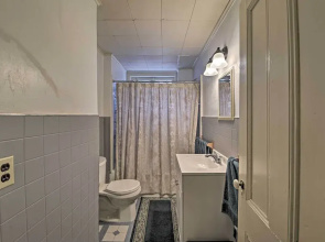 Easy Access to Beaches: Vineyard Haven House