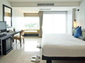 Отель Palmyra Patong Resort